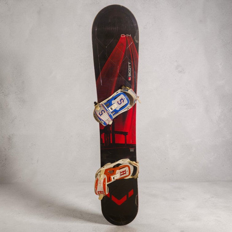 Snowboard SCOTT USA – 162 cm – Negru și roșu, cu legături incluse