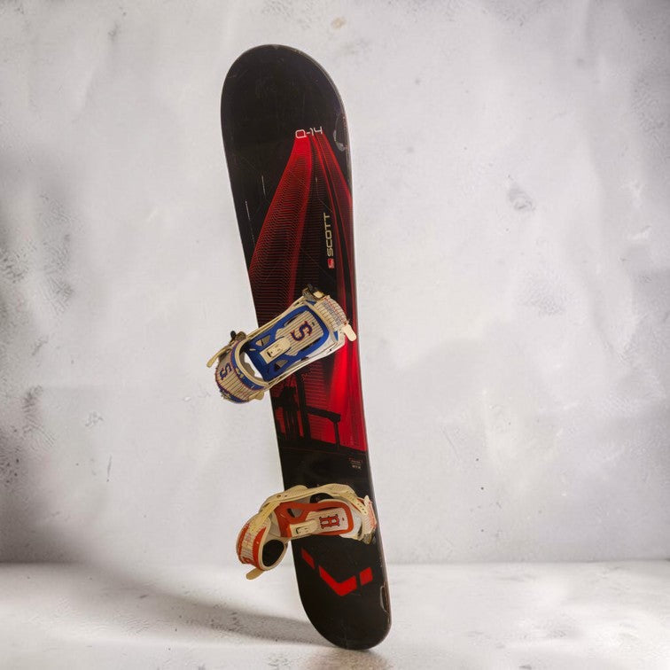 Snowboard SCOTT USA – 162 cm – Negru și roșu, cu legături incluse