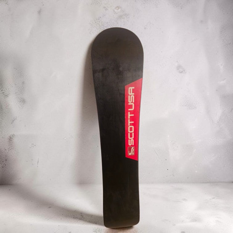 Snowboard SCOTT USA – 162 cm – Negru și roșu, cu legături incluse