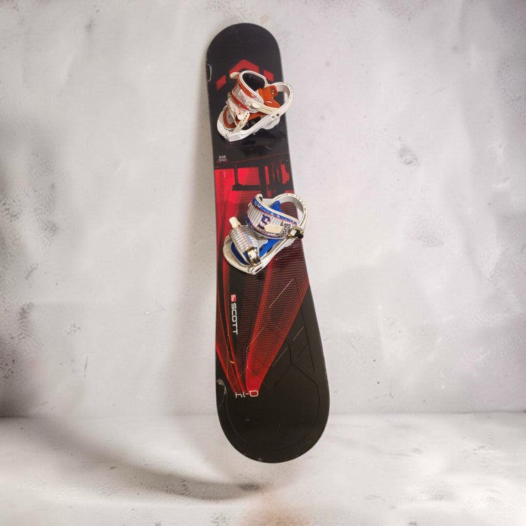 Snowboard SCOTT USA – 162 cm – Negru și roșu, cu legături incluse