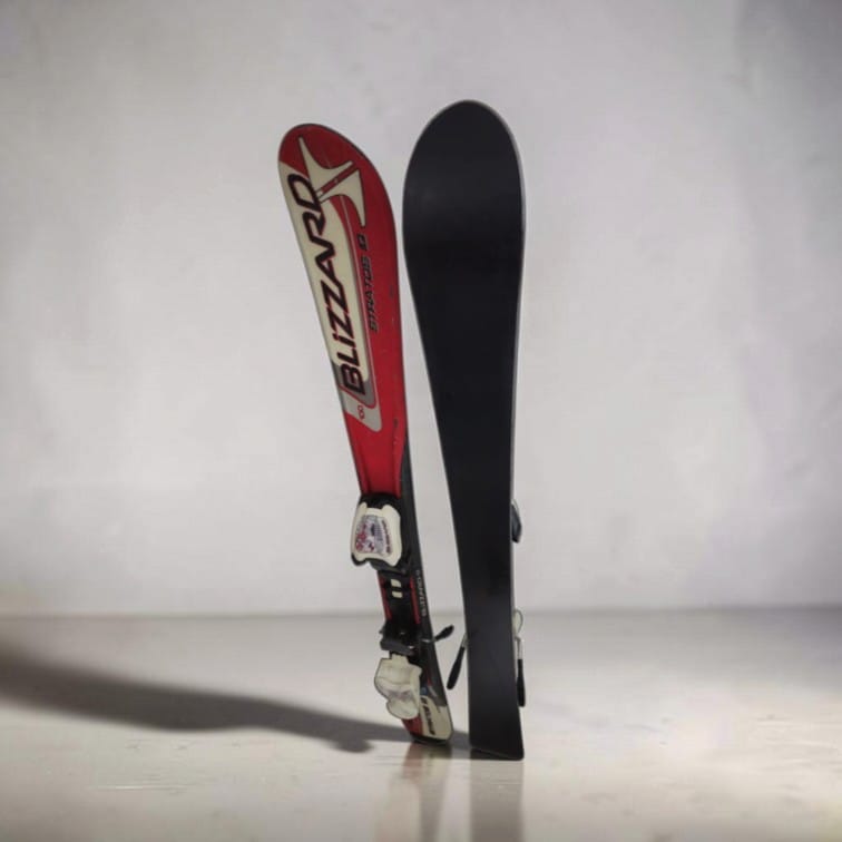 Schiuri Blizzard Stratos IQ – Performanță și control pe pârtie!