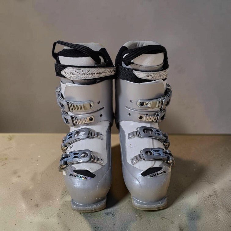 Clăpari de schi SALOMON – Mărimea Mondopoint 24 (Second-Hand)