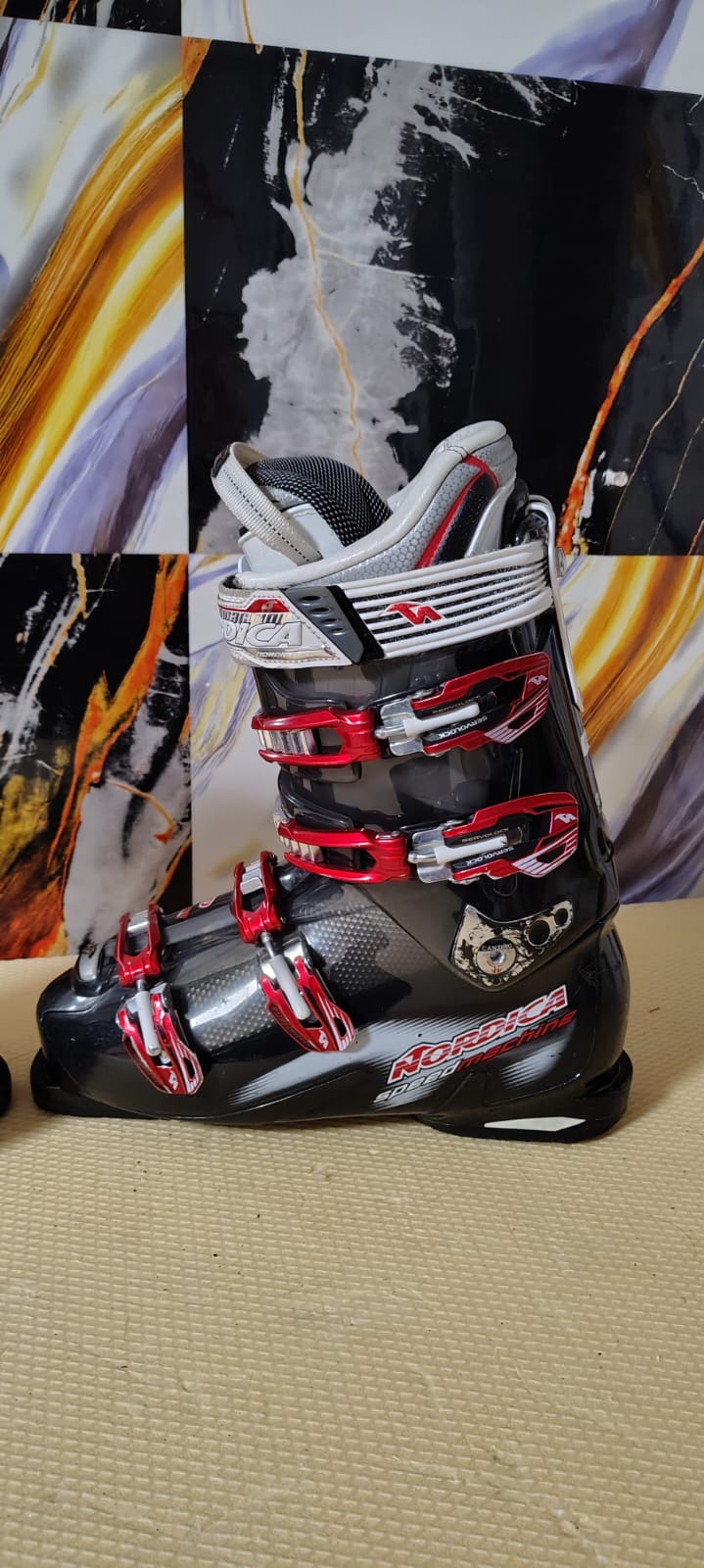 Clăpari Nordica Speedmachine – Mărimea 44 – Performanță și control!