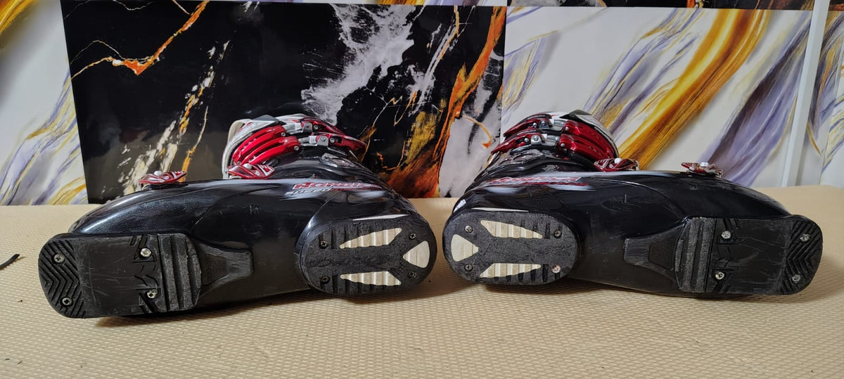 Clăpari Nordica Speedmachine – Mărimea 44 – Performanță și control!