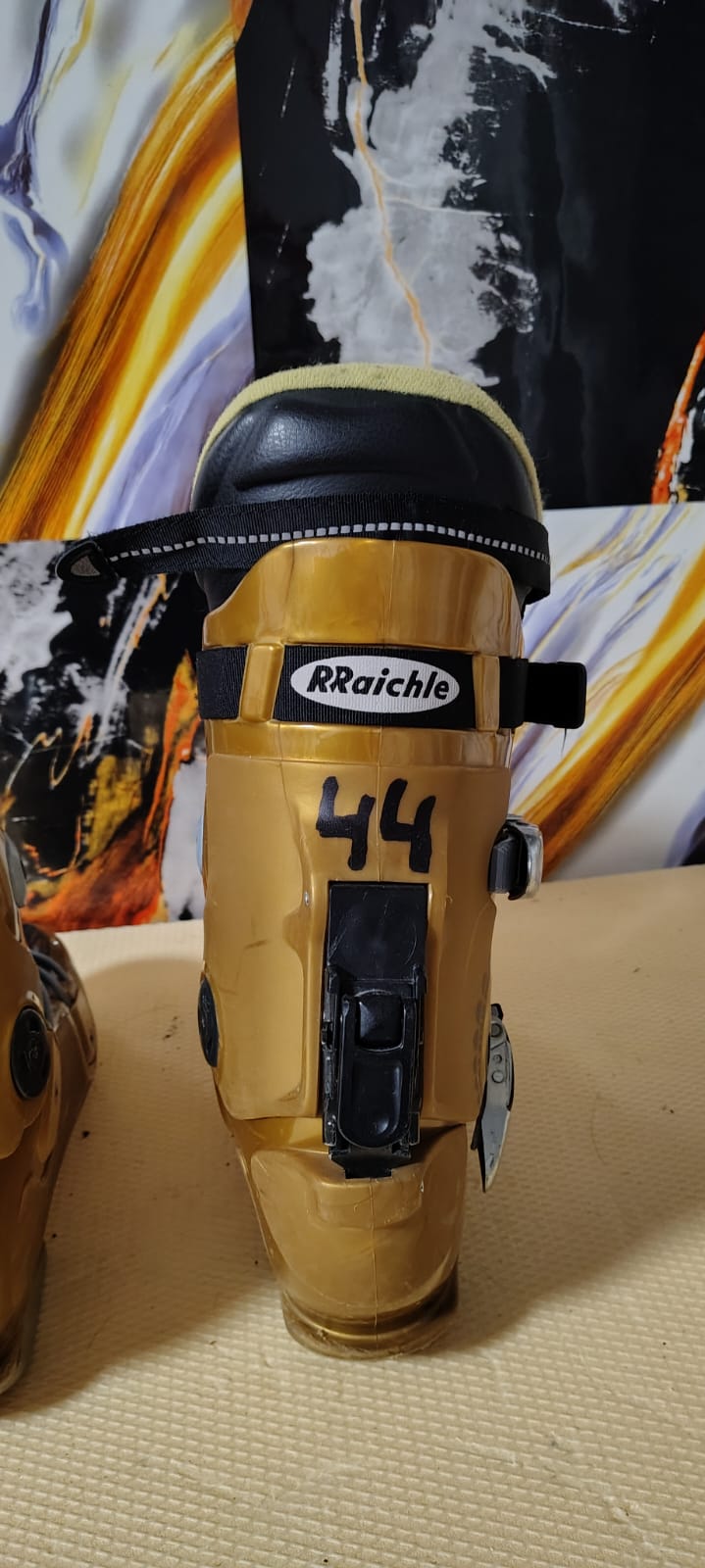 Clăpari Raichle 313 Gold Edition – Mărimea 44 – Design deosebit!