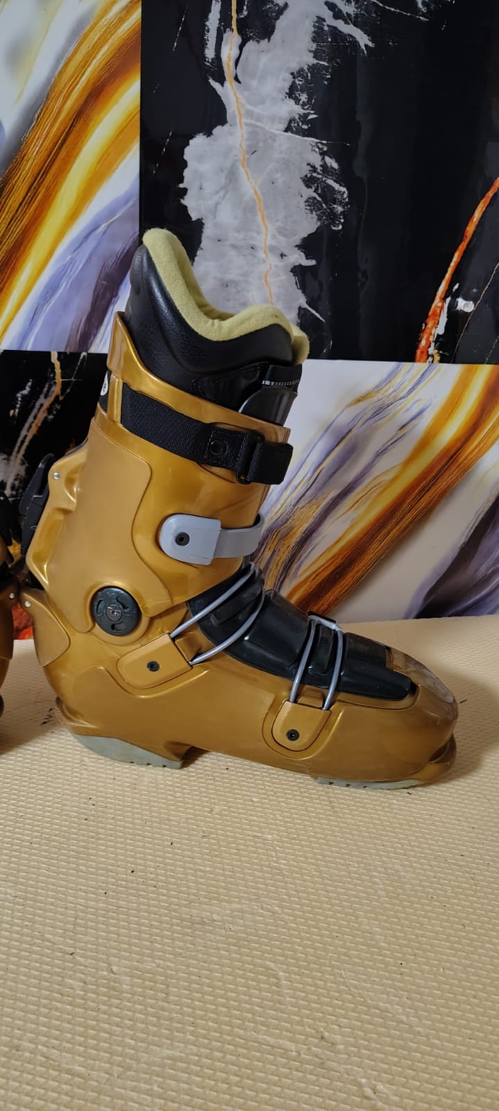 Clăpari Raichle 313 Gold Edition – Mărimea 44 – Design deosebit!